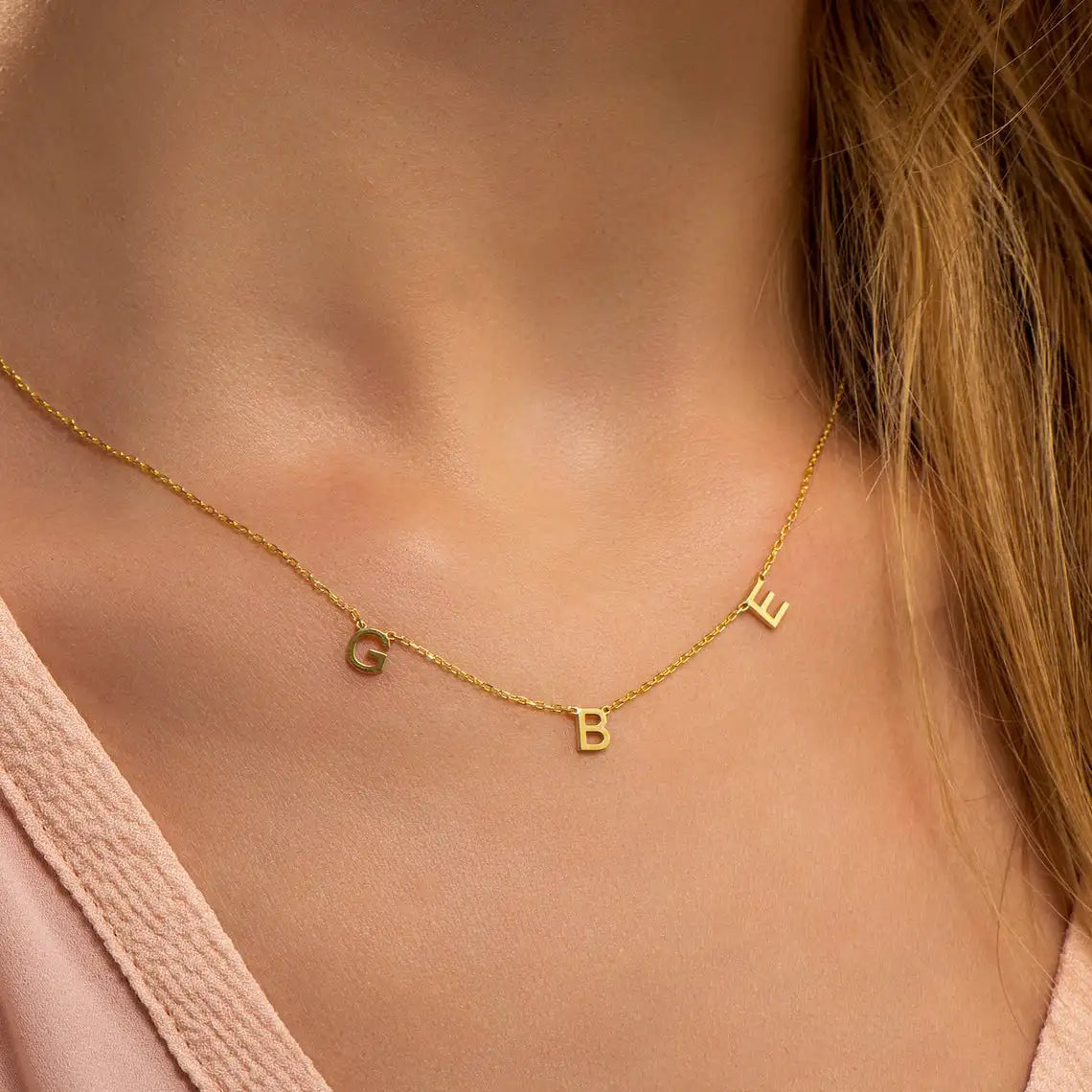 Middle Heart Necklace