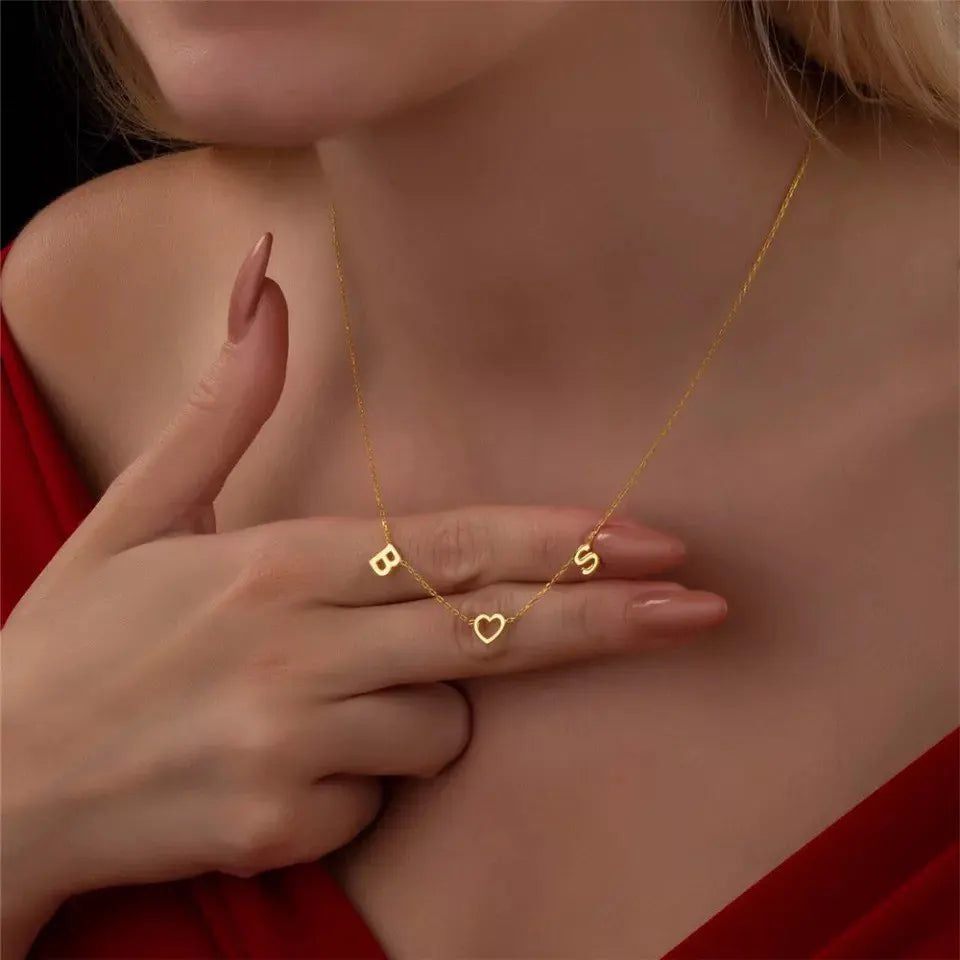 Middle Heart Necklace